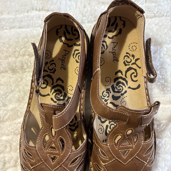 Propet Women's Cutout Sandals - Black and Brown - Picture 4 of 5